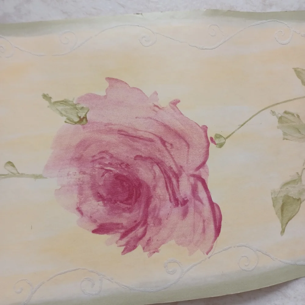 Wallpaper Border Rose's on Yellow Background